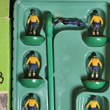 Subbuteo lw team NUMBER 50 BRAZIL COMPLETE SET CORRECT LABEL BOX H/P NEAR MINT
