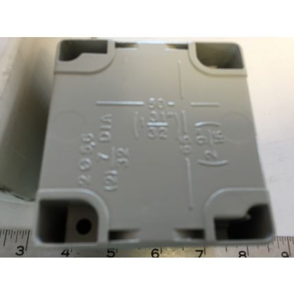 NEW XAPG19802 TELEMECANIQUE XAP-G,XAP-G19802 (PUSH BOTTON ENCLOSURE ONLY)Bi