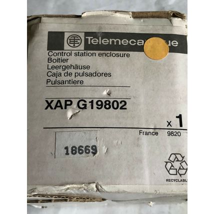 NEW XAPG19802 TELEMECANIQUE XAP-G,XAP-G19802 (PUSH BOTTON ENCLOSURE ONLY)Bi