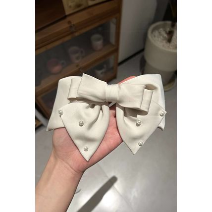 White Pearl Embellished Tiered Bowknot Hair Clip