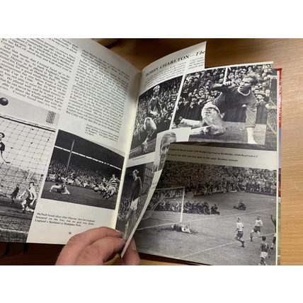 1960s VINTAGE "THE WORLD BOOK OF FOOTBALL CHAMPIONS" SOCCER ANNUAL HB BOOK (P3)