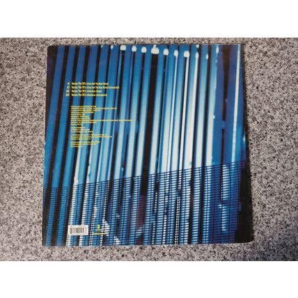 Coco And The Bean – Versus The 90's (MNT25T) 1997 (12" Single)