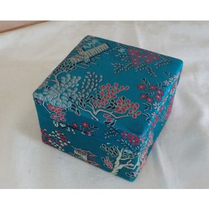 Vintage Silk Embroidered Sturdy Chinese Box (8cm x 8cm x 5cm)