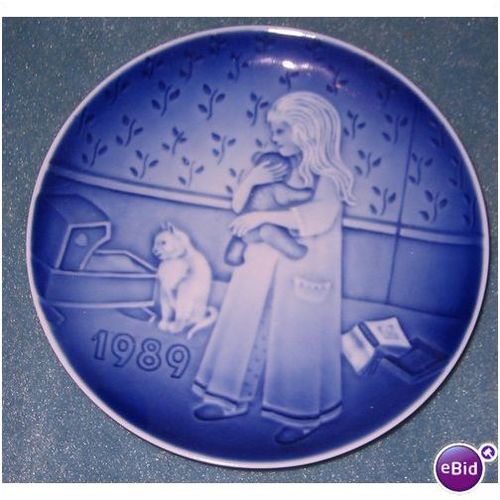 B&G Bing Grondahl 1989 Barnets Dag Childrens Day Plate