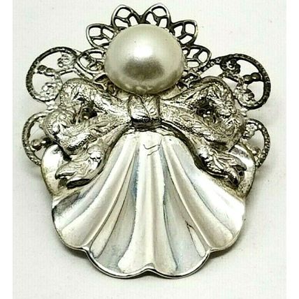 Vintage Angel Pin Brooch Mixed Metal Filigree 1 7/8” Plastic Flat Back Pearl (B5
