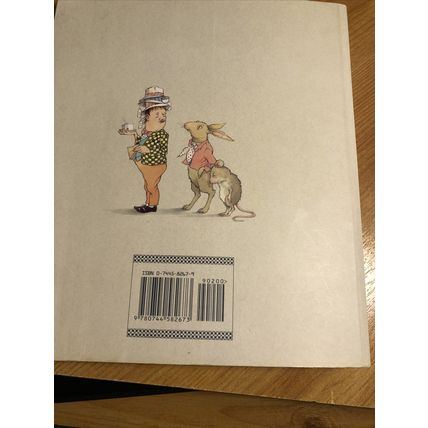 Alices Adventures in Wonderland - illustrated by Helen Oxenbury, 2001 Softback