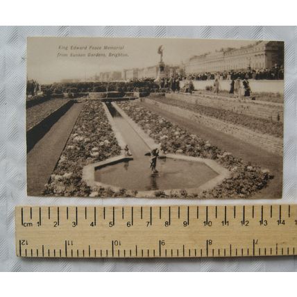 vintage postcard Brighton King Edward Peace Memorial from Sunken Gardens