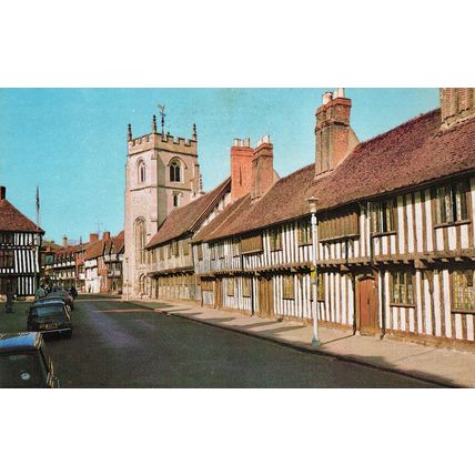 Postcard The Grammar School and Guild Chapel, Stratford-upon-Avon. Unposted