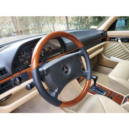 1991 Mercedes-Benz 300SE