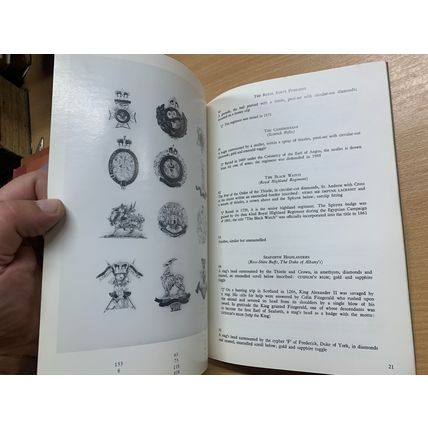 1979 SOTHEBYS JEWELLED BADGES BRITISH ARMED FORCES AUCTION CATALOGUE BOOK (LL)