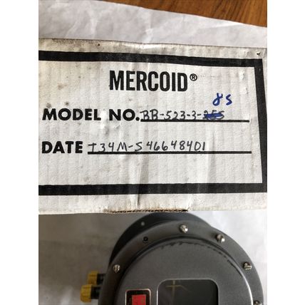 NEW DWYER BBW-523-3-8S PRESSURE SWITCH DIFFERENTIAL DUAL TUBES,BB