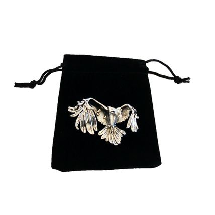 Silver Eagle Brooch Badge Great Quality With a Velvet Gift Bag 3 cm x 5 cm BA8