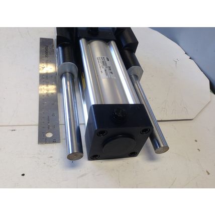 NEW PARKER P5E-J063NHN0125 PNEUMATIC SLIDE CYLINDER, 63 TMPUS14M 125.0,FL