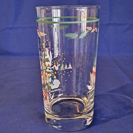 Lot 4 International COUNTRY CHRISTMAS Glass TUMBLERS 10 oz Juice Farm 5 1/2"