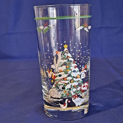 Lot 4 International COUNTRY CHRISTMAS Glass TUMBLERS 10 oz Juice Farm 5 1/2"