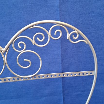 METAL HEART EARRING HOLDER Hanger Jewelry Stand Rack Display Live Love Laugh