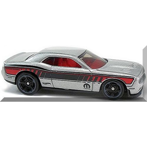 Hot Wheels - '15 Dodge Challenger: Muscle Mania #7/10 - #48/365 (2017) *Silver*