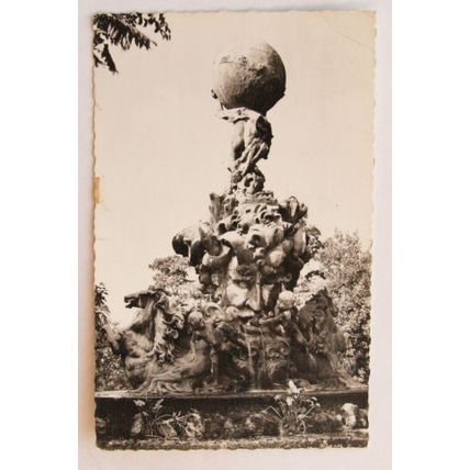 1963 postcard Beziers, Le Plateau des Poetes