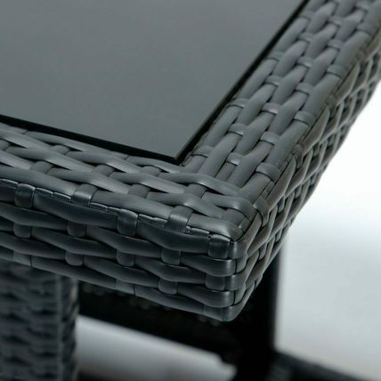 Black Fire Table Wicker / Aluminum 55,000 BTU Propane Burner + Crystal Stones