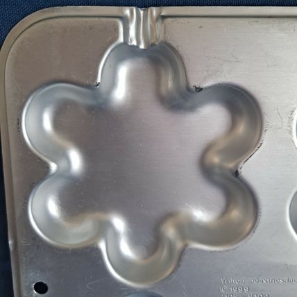 Vintage 1999 Wilton BLOSSOM LOLLIPOP PAN 6 Cookie Treat mold Mini Cake Chocolate
