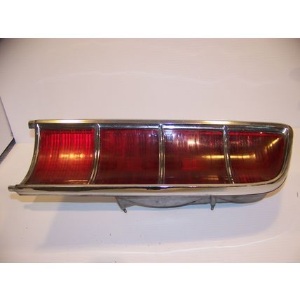 1965 CHRYSLER RH TAILLIGHT MOPAR OEM #2575230 2445958