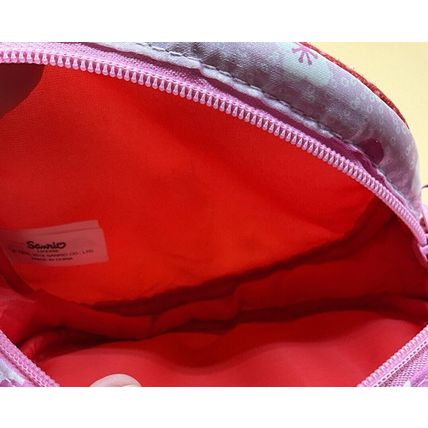 The cutest lightweight adjustable Sanrio 2016 Hello Kitty rare crossbody