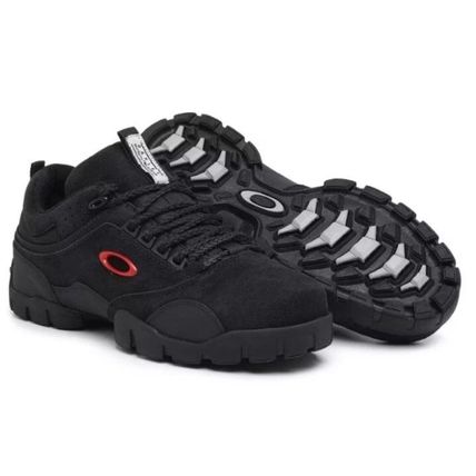 Oakley Modoc Shoes Men Black and Red