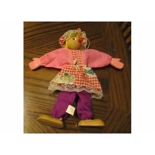 FAIRYLAND INTL HANDPAINTED WOODEN FACE PINK RED APRON RAGDOLL RAG CLOTH DOLL