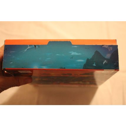 OCEANS 550 PIECE PUZZLE SEALED FISH SEA LIFE
