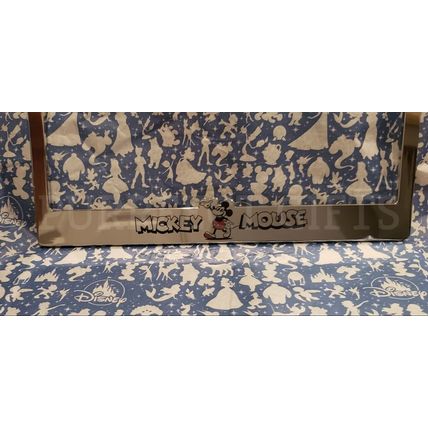 WALT DISNEY STUDIOS EXCLUSIVE MICKEY CHROME LICENSE PLATE FRAME HOLDER~NEW~HTF~