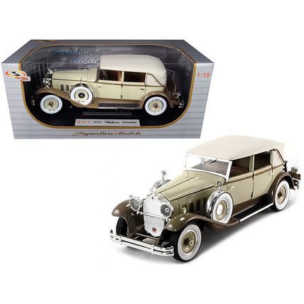 1930 Packard Brewster Tan and Coffee Brown 1/18 Diecast Model Car by Signatur...