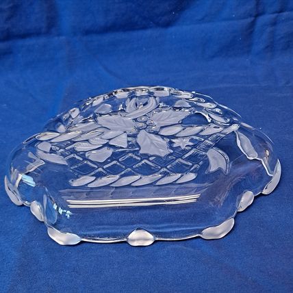 Mikasa POINSETTIA BASKET Open Candy DISH Christmas Plate Frosted Nut Bowl Sweet