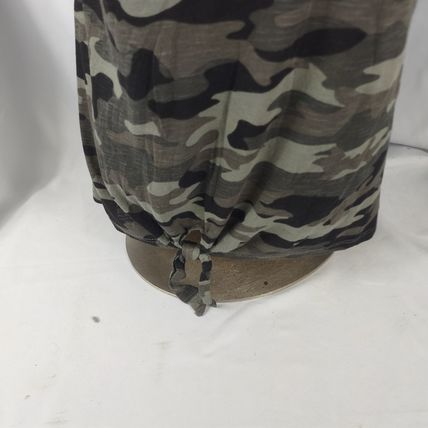The Sweatshirt Project Womens V-Neck Camo Black/Green T-Shirt Sz Small
