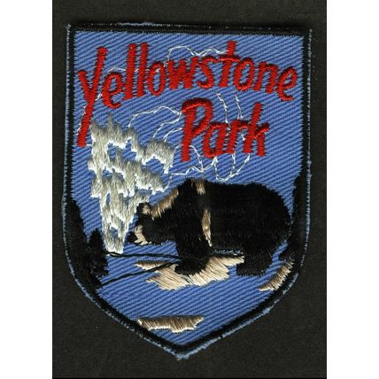 VINTAGE YELLOWSTONE PARK EMBROIDERED CLOTH SOUVENIR TRAVEL PATCH