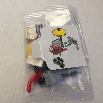 NEW Marvel Holiday Venom Minifigure with Hotdog and Hotdog Cart Mini Set