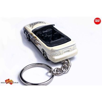 RARE CUSTOM KEYCHAIN WHITE 94~97/98 FORD MUSTANG™ CONVERTIBLE GREAT GIFT