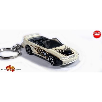 RARE CUSTOM KEYCHAIN WHITE 94~97/98 FORD MUSTANG™ CONVERTIBLE GREAT GIFT