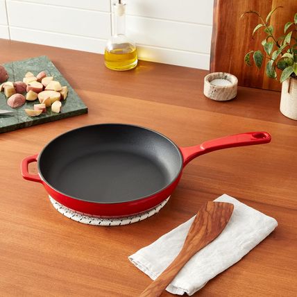 Lodge Color EC11S43 Enameled Cast Iron Skillet, Island Spice Red, 11-Inch