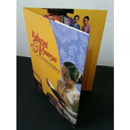 Malaysia's Fashion Heritage 2002 Costume Baba Nyonya FDC (folder set) MNH *rare