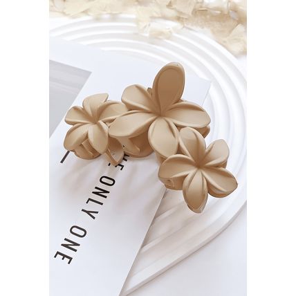 Beige 3D Flower Plastic Resin Hair Claw (Slight Color Variations)