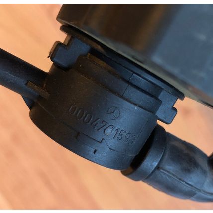 Mercedes W211 W220 W203 W209 Vapor Emission Purge Valve 0004701593 + Pigtail