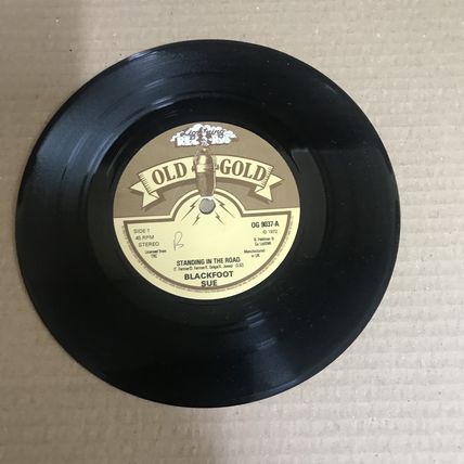 BLACKFOOT SUE - Standing in the road - Summer - OG-9037