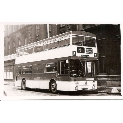 Black & White Photograph of Manchester Corporation Transport - HVM 915F