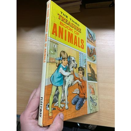 1968 "THE THIRD TREASURE BOOK OF ANIMALS" ANNUAL HARDBACK BOOK (P4)
