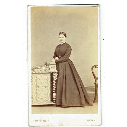 Victorian cdv photo young woman standing Birnam photographer