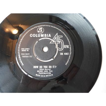 7" 1963. GERRY AND THE PACEMAKERS .HOW DO YOU DO IT , COL DB 4987.. NEAR MINT