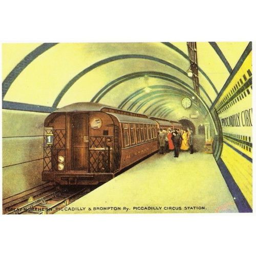 BB 777: Underground at Piccadilly 1906.