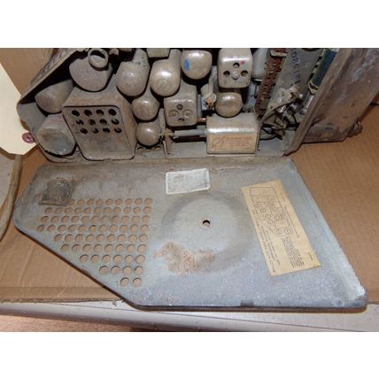 1940 - 48 Dodge Plymouth Model 800 Radio Mopar 41 42 43 44 45 46 47