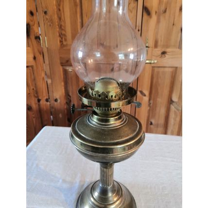 Antique/Vintage Brass & Glass Oil Lamp with Dual Wicks - Excellent Condition