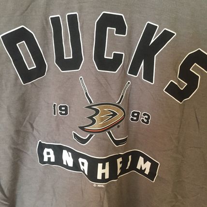New Official NHL Anaheim Ducks 1993 (Established) Men's Medium T-Shirt